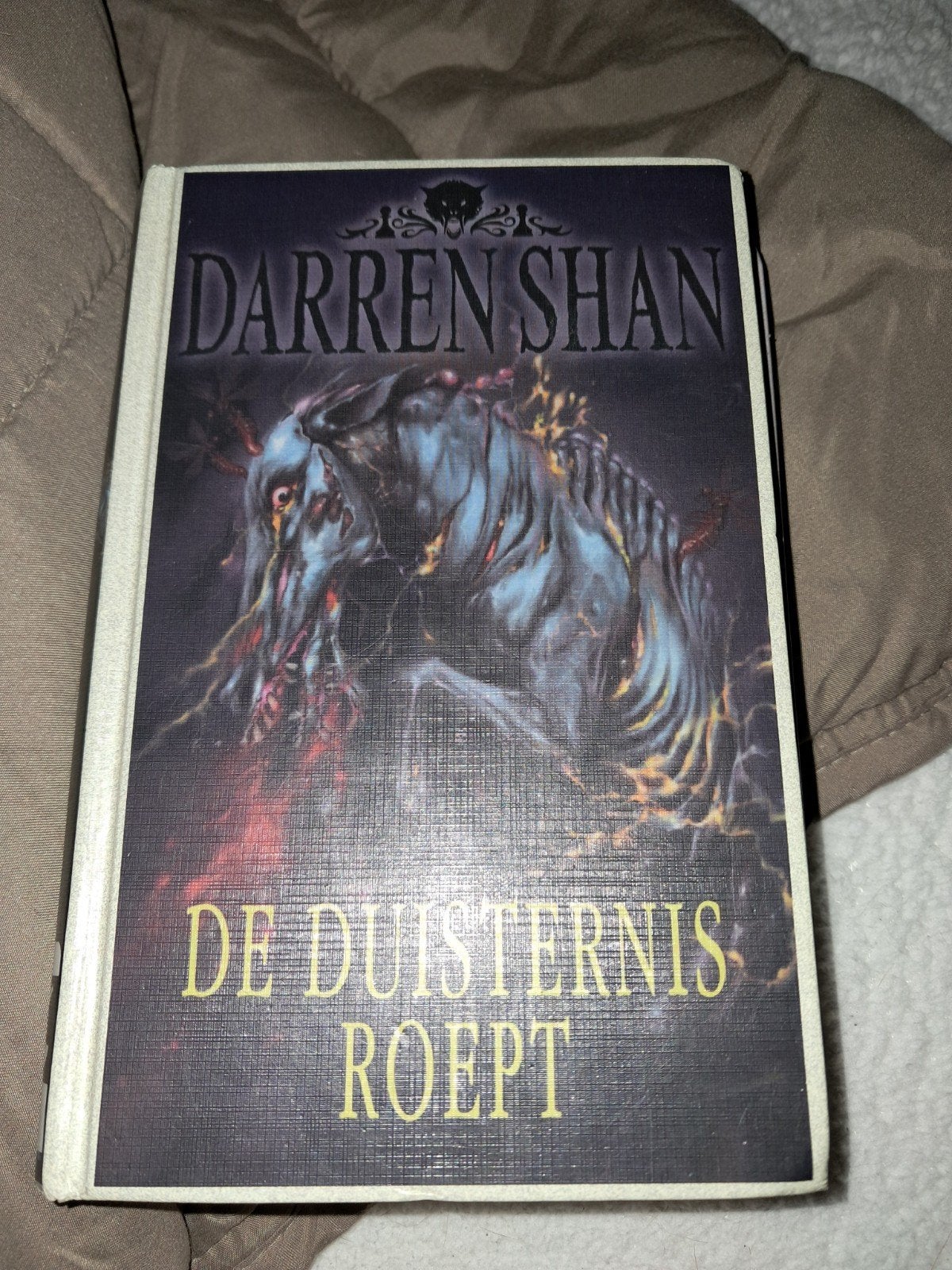 Darren Shan - De Duisternis Roept (boek), Ophalen of Verzenden, Gelezen, Darren Shan