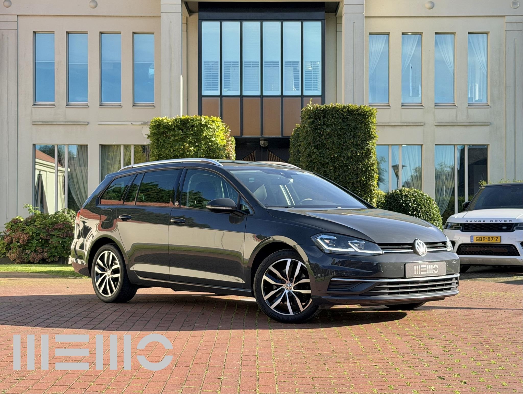 Volkswagen Golf Variant 1.5 TSI Highline Dynaudio - Panorama, Auto's, 4 cilinders, 150 pk, Golf Variant, Zilver of Grijs