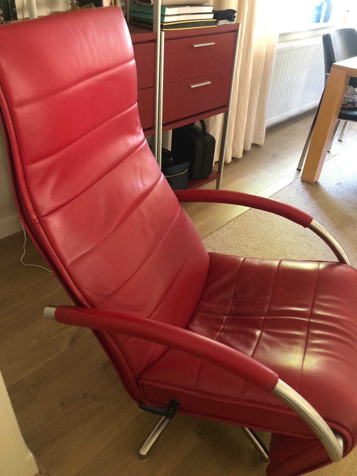 Jori design relaxfauteuil. Rood Mensana, Huis en Inrichting, Fauteuils, Ophalen, Gebruikt, Minder dan 75 cm, Design