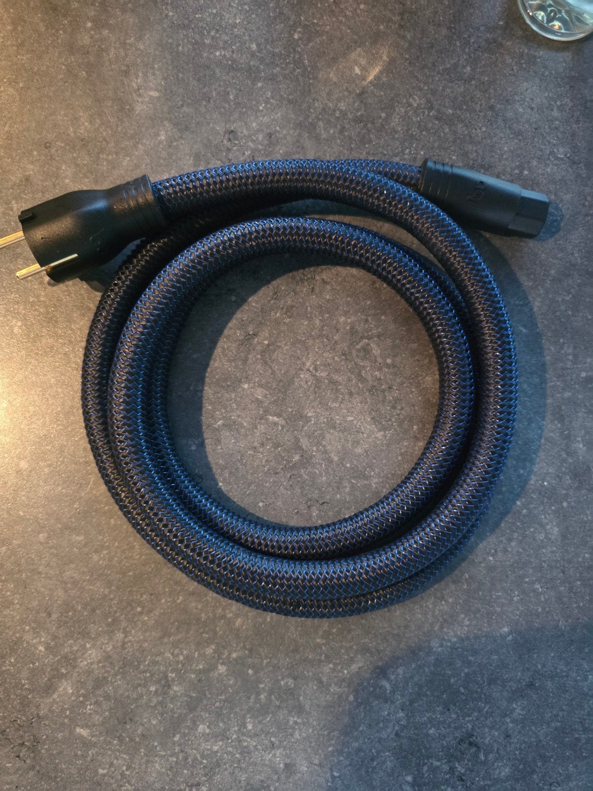 Audioquest monsoon c13, Audio, Tv en Foto, Audiokabels en Televisiekabels, Ophalen, Zo goed als nieuw, 2 tot 5 meter, Overige kabels