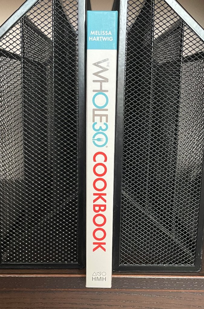 Foto 2 van The Whole30 Cookbook - Melissa Hartwig (Engels)