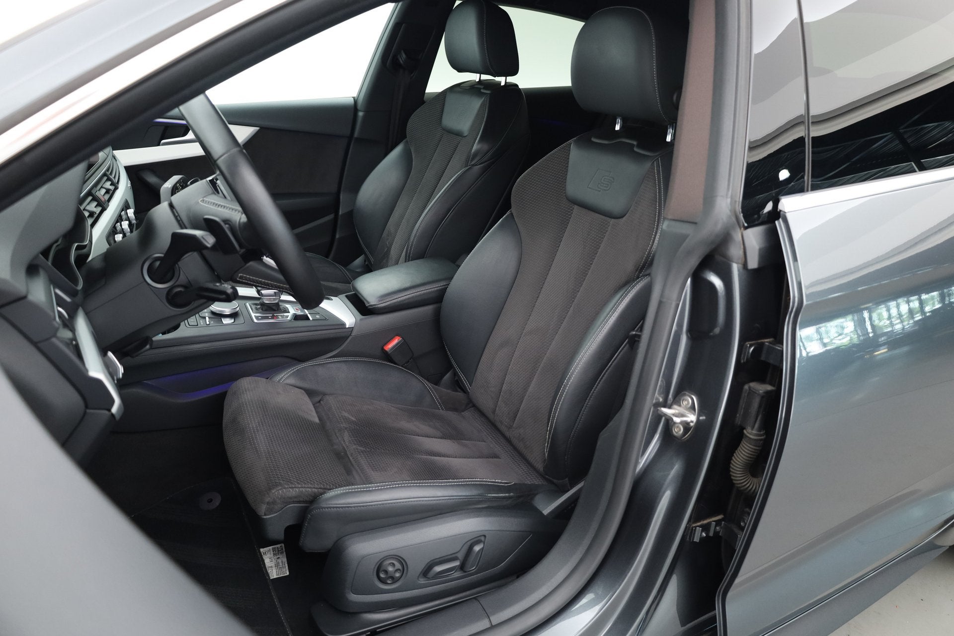 Audi S5 Sportback 3.0 TFSI S5 quattro 355pk | Apple CarPlay, 12 maanden, Gebruikt, Leder en Stof, Bedrijf