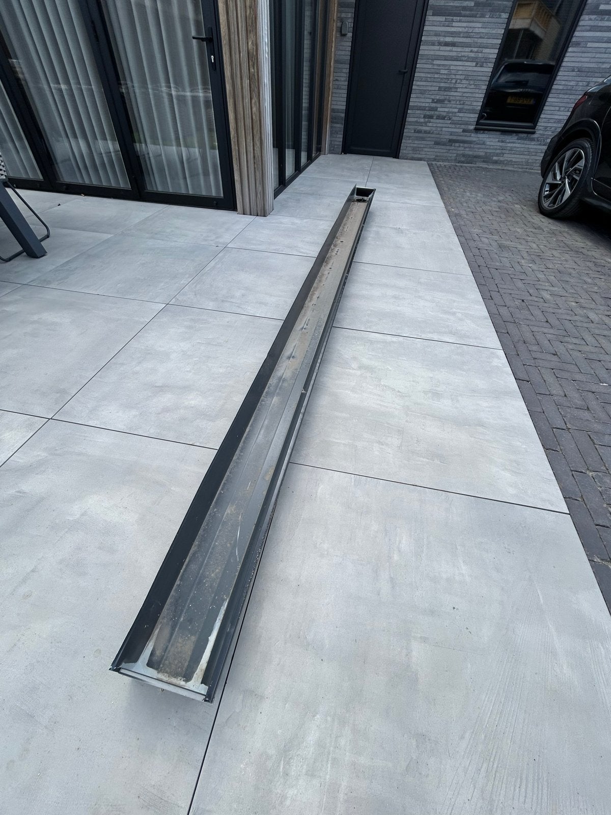 Dakgoot zink zwart lxbxh 385x20x10cm met afvoer en beugels, Doe-het-zelf en Verbouw, Buizen en Afvoer, Ophalen, 2 tot 4 meter