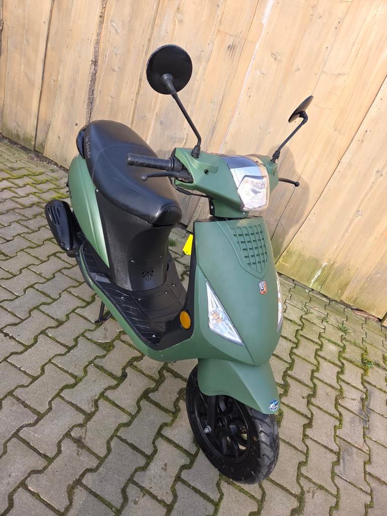 Tekoop la souris city snorscooter 50cc, Fietsen en Brommers, Snorfietsen en Snorscooters, Ophalen of Verzenden, Gebruikt, Benzine