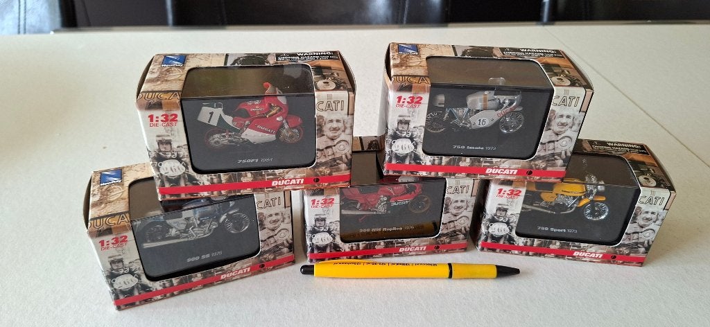 5X Ducati model 1:32, Overige merken, 1:32 tot 1:50, Overige typen, Nieuw