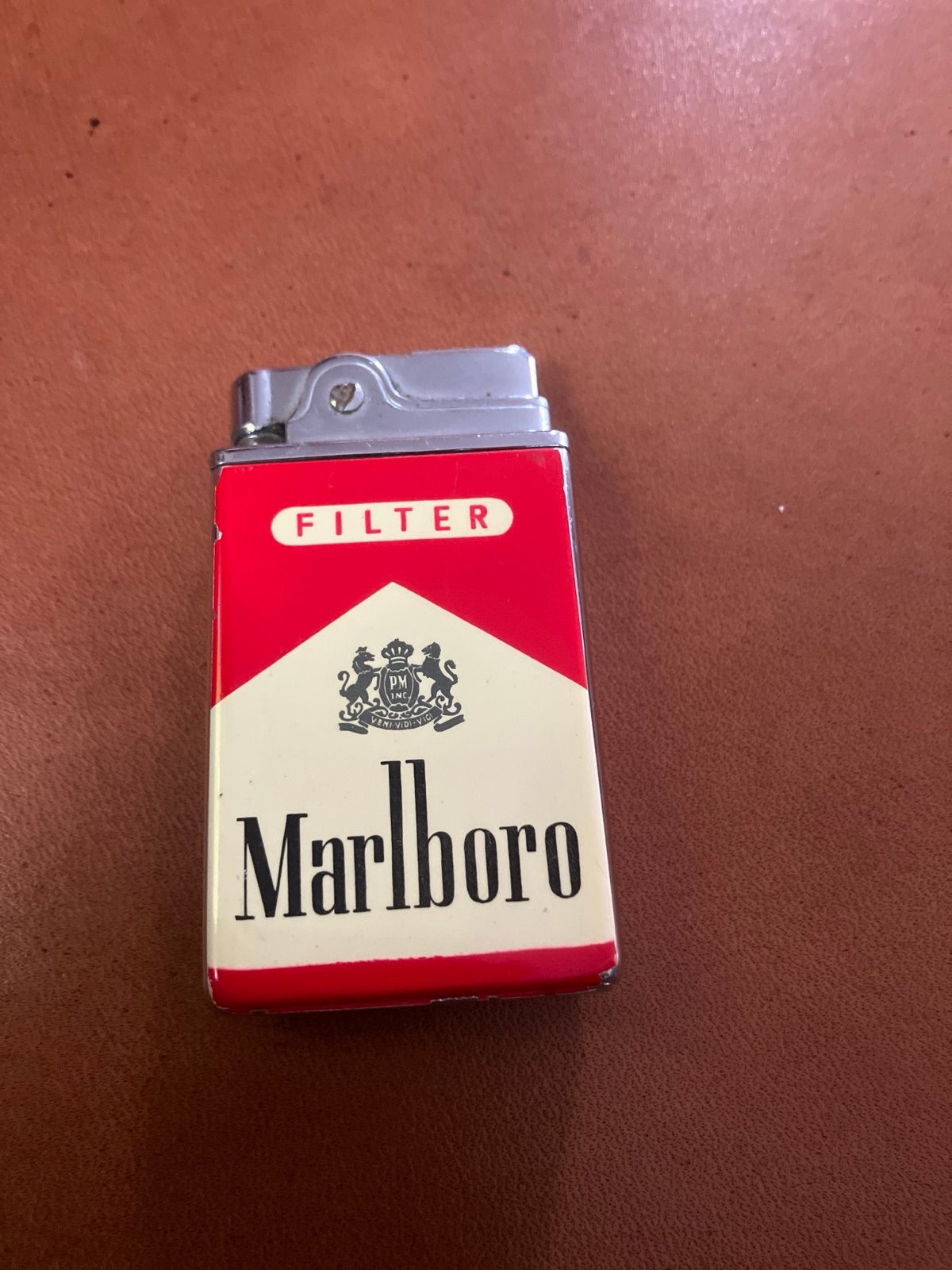 Crown Musical Aansteker Marlboro Motief - Made in Japan, Ophalen of Verzenden, Gebruikt