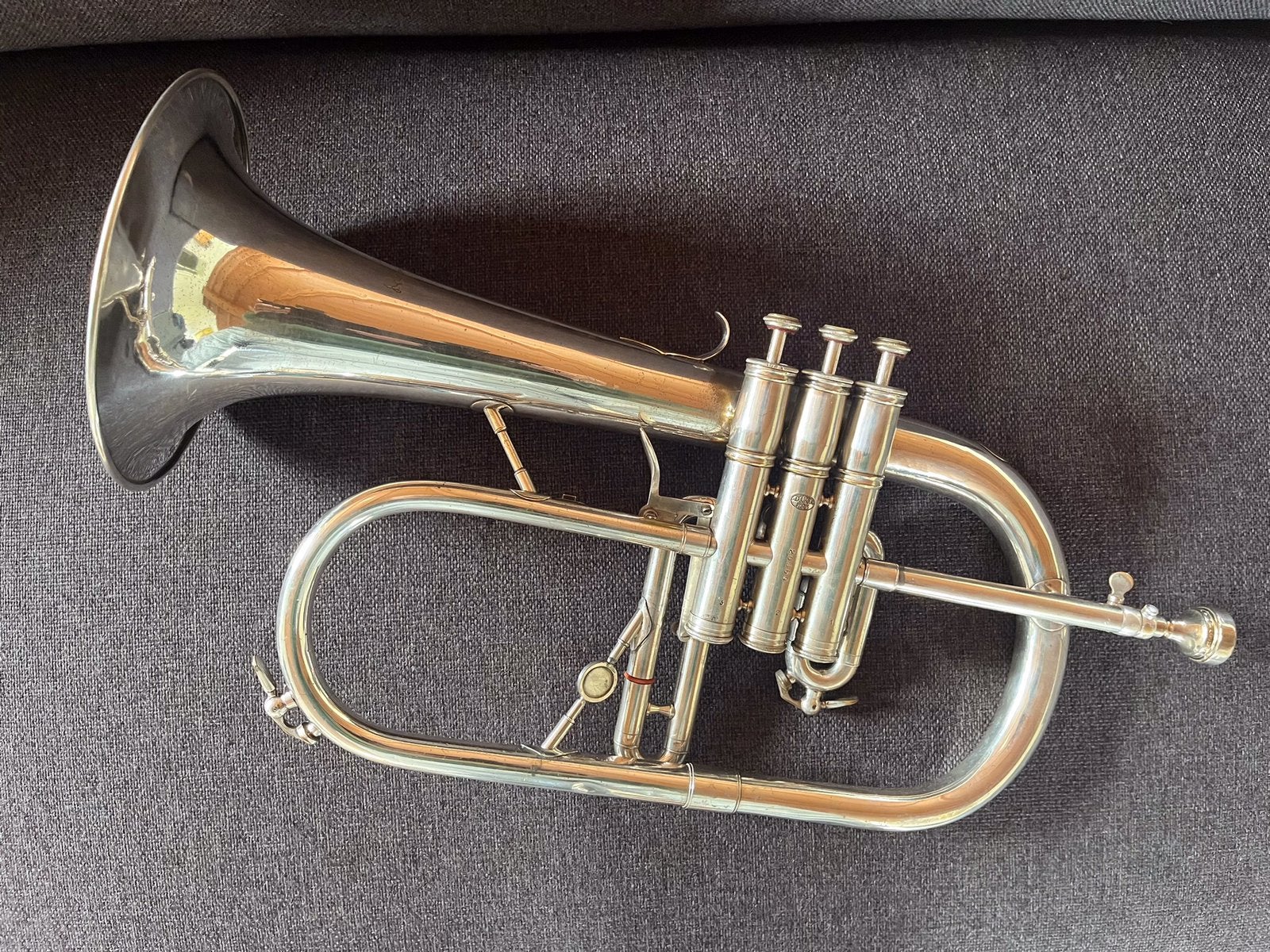 Bugel Courtois AC 154        Bb   met trigger, Muziek en Instrumenten, Blaasinstrumenten | Trompetten, Ophalen of Verzenden, Gebruikt