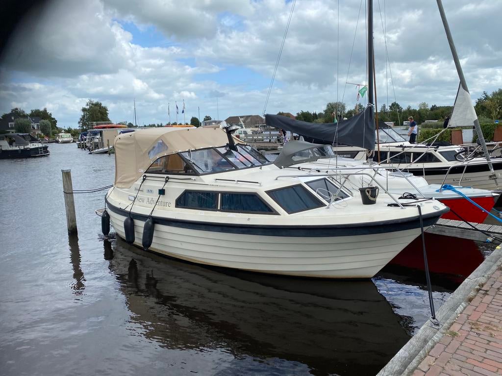Scand 25 Noorse Spitsgatter Polyester geschilderd in '25, Watersport en Boten, Ophalen, Diesel, Spitsgatter, 60 pk