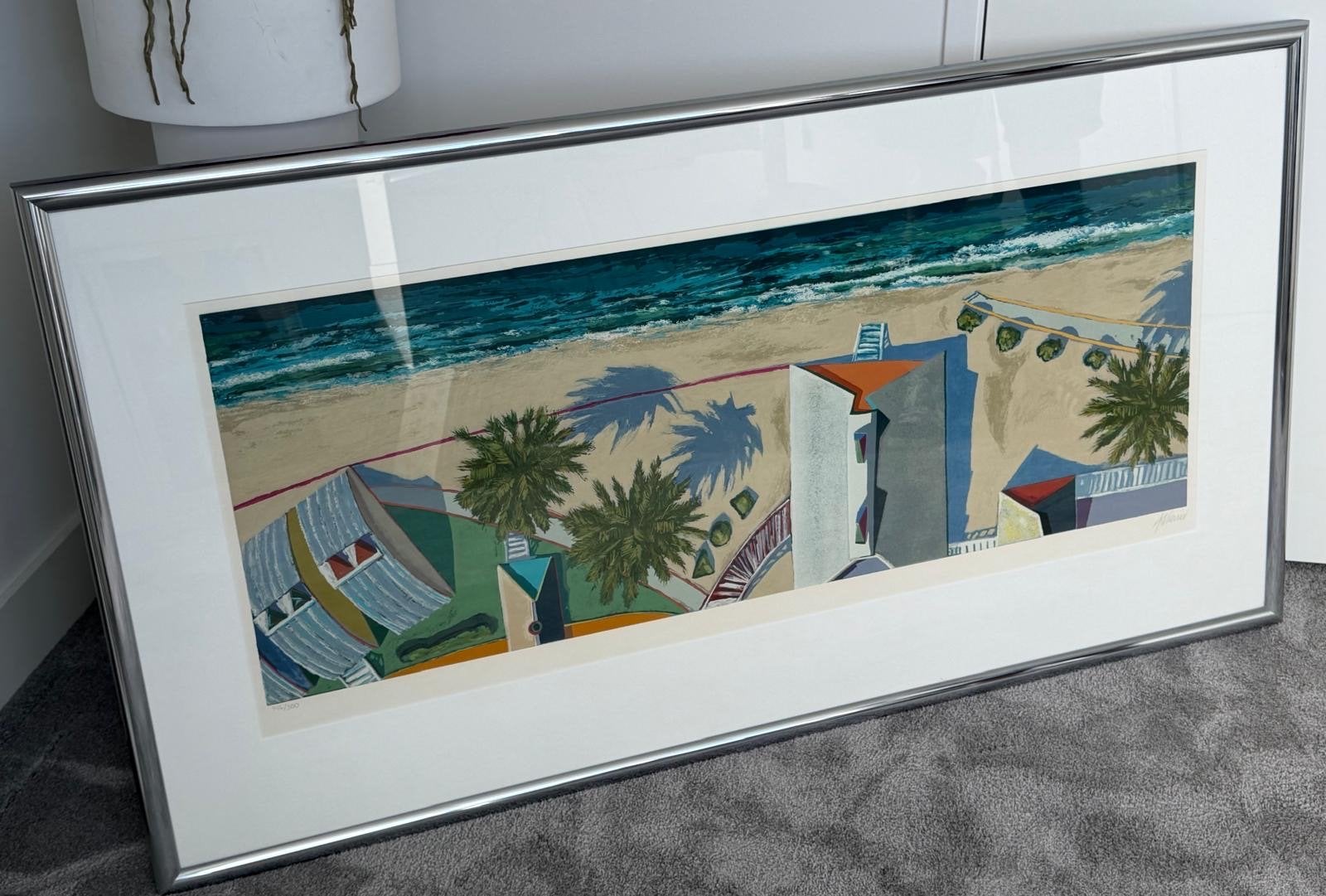 Modern schilderij: Zonnig strand met palmbomen en gebouwen, Papier/karton, Achter glas, Print, Landschap