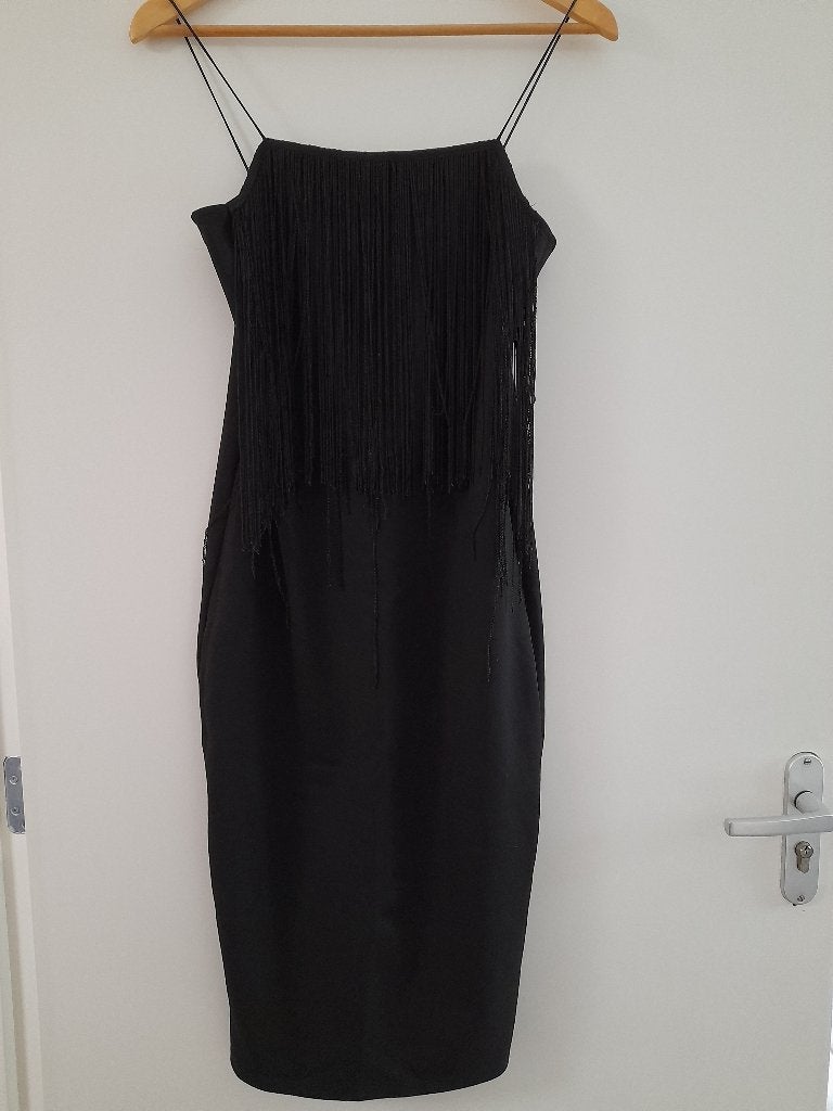 Zara jurk met fringes maat m, Kleding | Dames, Jurken, Maat 38/40 (M), Zwart, Ophalen of Verzenden, Zara Basic