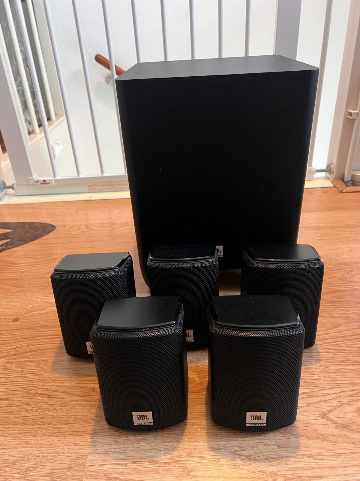 JBL Cinema 5.1 Home Cinema Systeem met Subwoofer, Gebruikt, 70 watt of meer, 5.1-systeem, Overige spelers