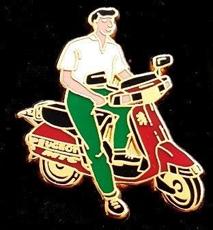 Peugeot scooter pin- meerkleurig, Verzenden, Nieuw, Transport, Speldje of Pin