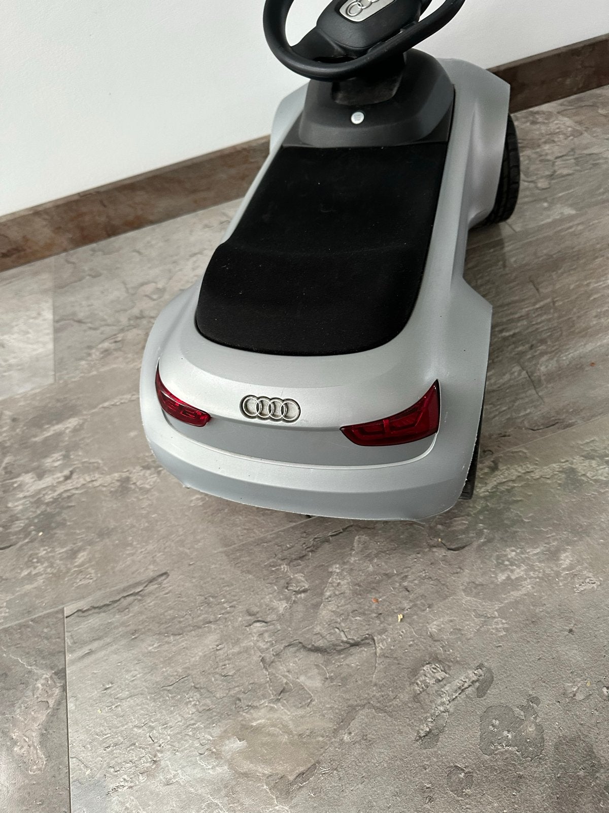 Audi loopauto voor kinderen - Grijs, Kinderen en Baby's, Ophalen of Verzenden, Gebruikt, Loopvoertuig