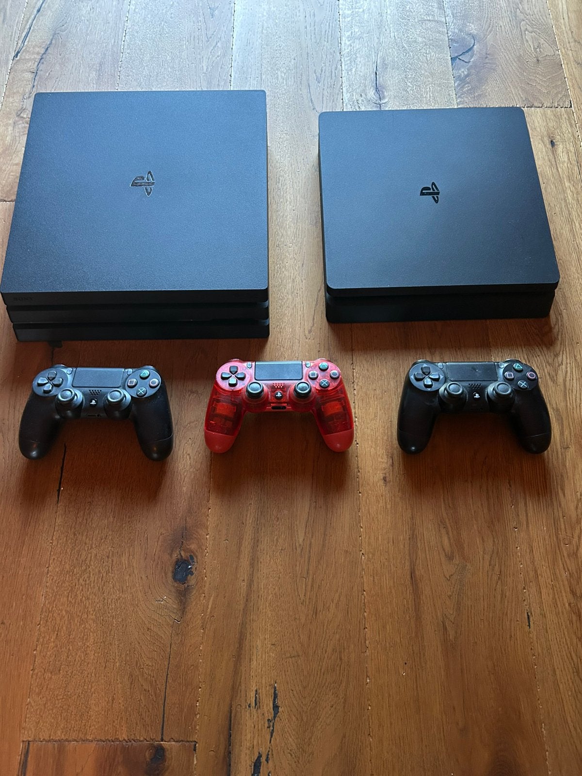 Ps4 pro en ps4 teruil tegen ps5, Ophalen of Verzenden, Zo goed als nieuw, Met 3 controllers of meer, Pro