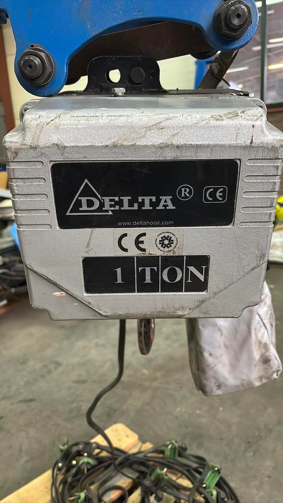 Elektrisch takel 1 ton met loopkat, Doe-het-zelf en Verbouw, Lieren en Takels, Ophalen, Gebruikt