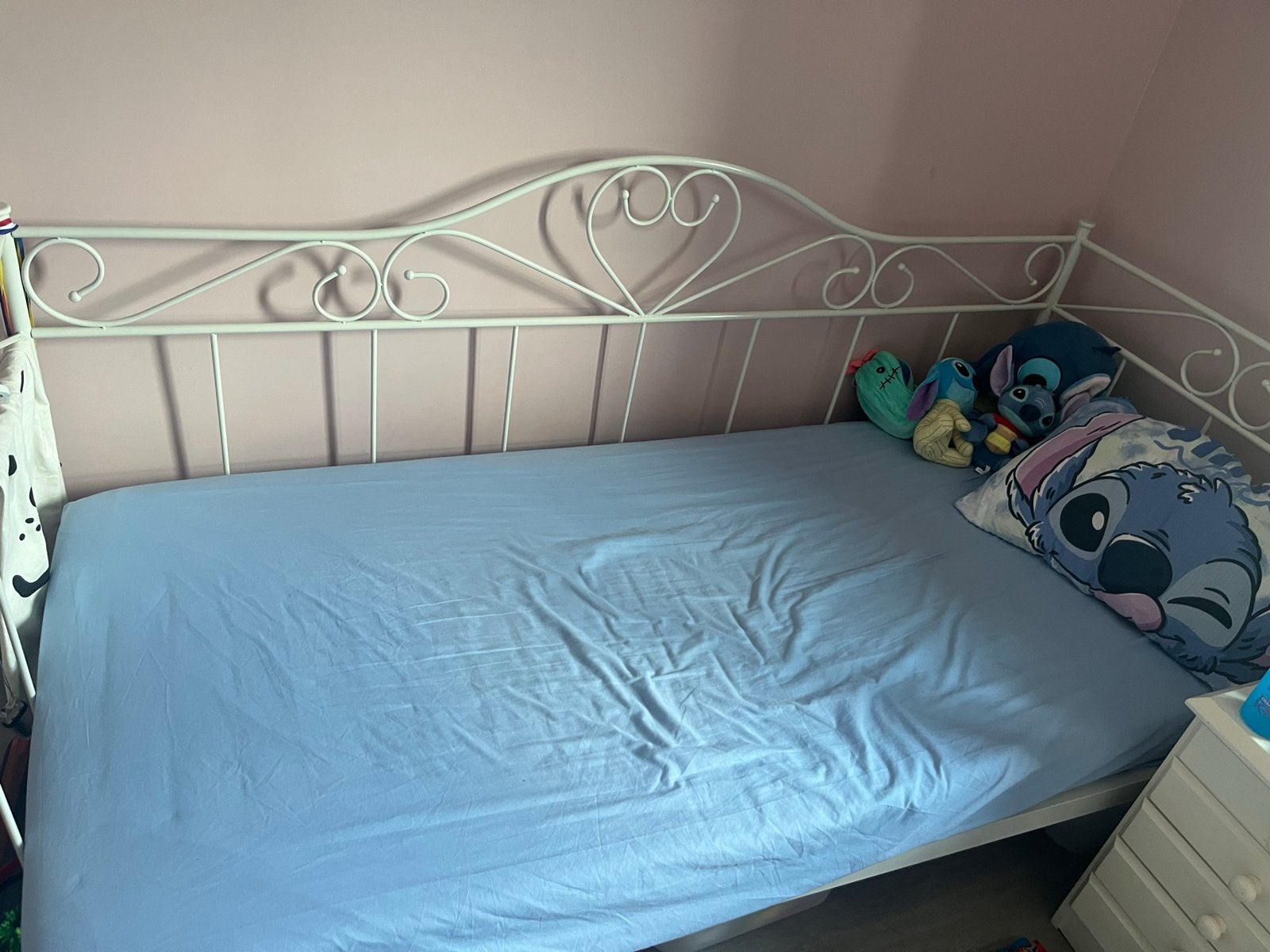 Meisjesbed wit, perfecte staat, inclusief lattenbodem, Ophalen, 90 cm, Eenpersoons, Wit