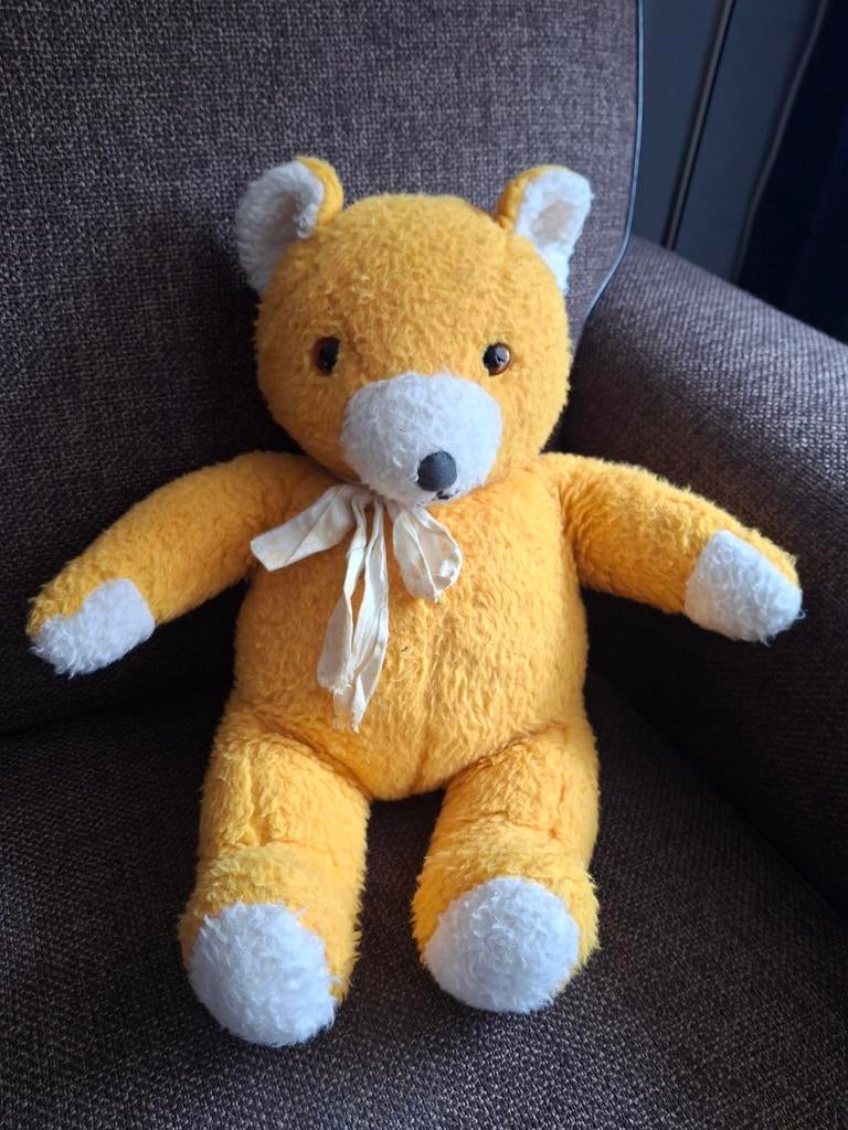 Teddybeer vintage jaren 70 geel met wit, Ophalen of Verzenden, Stoffen beer, Overige merken