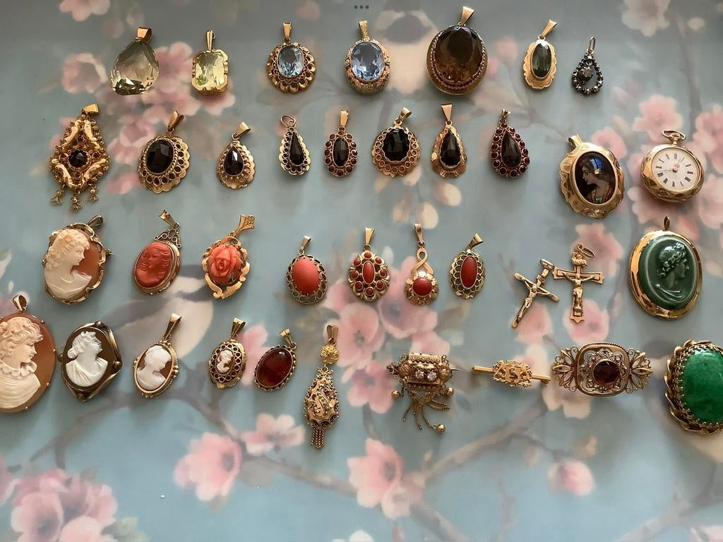 Antieke Gouden sieraden edelstenen hangers armbanden …14/18k, Met edelsteen, Verzenden, Zo goed als nieuw, Goud