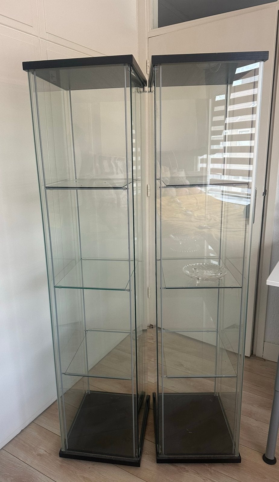 Vitrine kasten ikea, Ophalen, Minder dan 50 cm, Met deur(en), 150 tot 200 cm