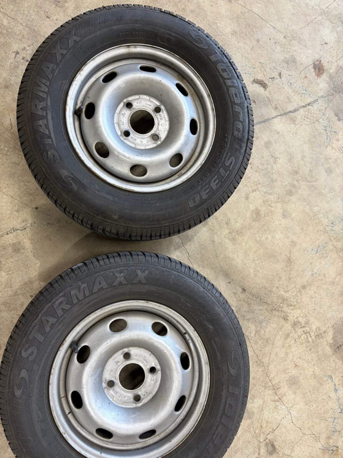 2 goede wielen aanhanger, Auto diversen, Aanhangwagen-onderdelen, Ophalen, Zo goed als nieuw