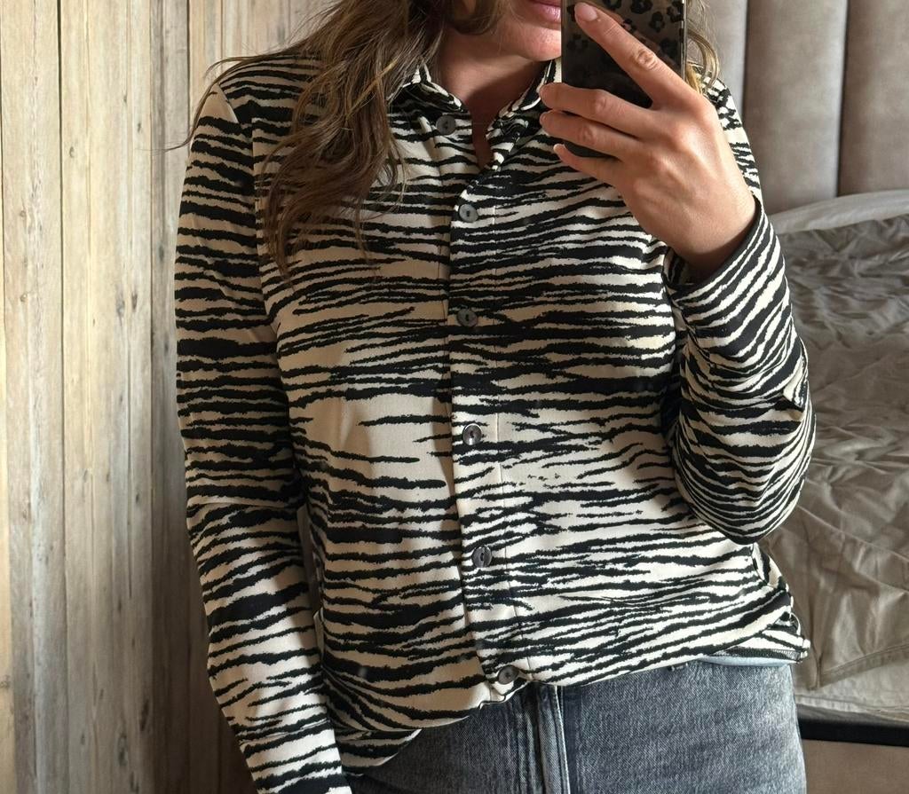 BR&DY zebra blouse in maat M, Kleding | Dames, Blouses en Tunieken, Ophalen of Verzenden, Zo goed als nieuw, Maat 38/40 (M), Zwart