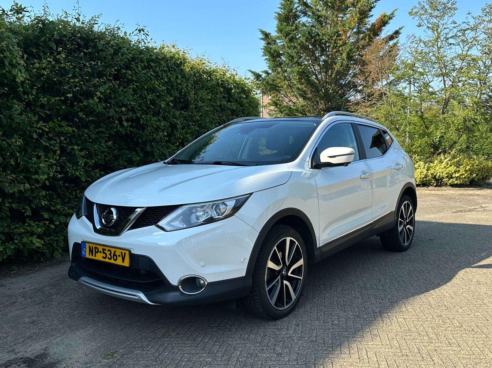 Nissan Qashqai 1.2 Tekna – 360 Camera – Panoramadak StoelVW, Auto's, Voorwielaandrijving, 4 cilinders, Wit, Origineel Nederlands
