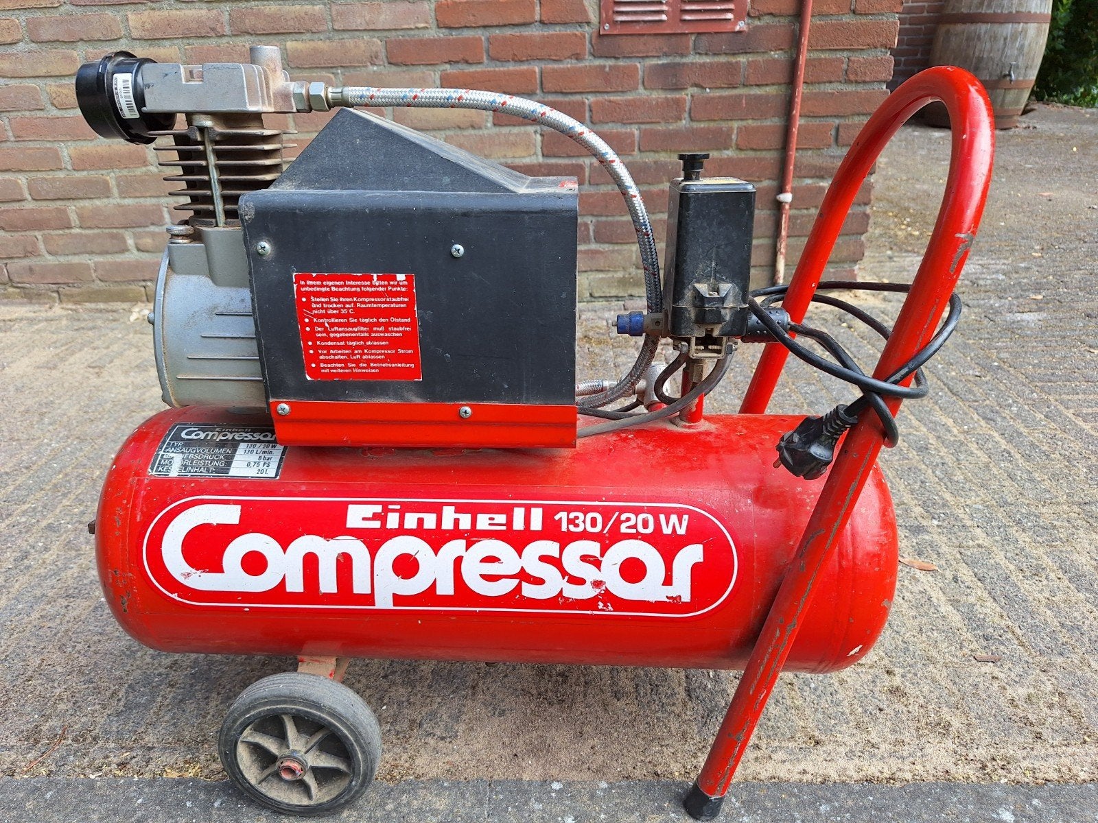 Einhell Compressor 130/20W - 20 liter, 8 bar, Ophalen, Gebruikt, 6 tot 10 bar, Minder dan 200 liter/min