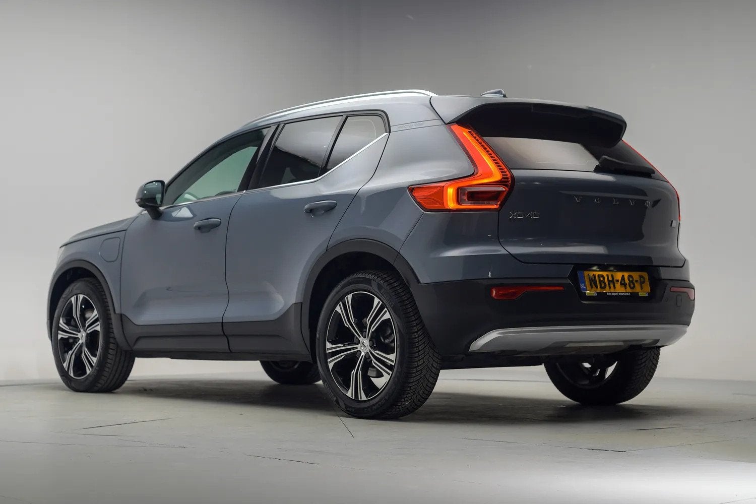 Volvo XC40 T5 Recharge Inscription Luxe Aut. [ Panorama Lede, Auto's, Automaat, Leder, Hybride Elektrisch/Benzine, 3 cilinders