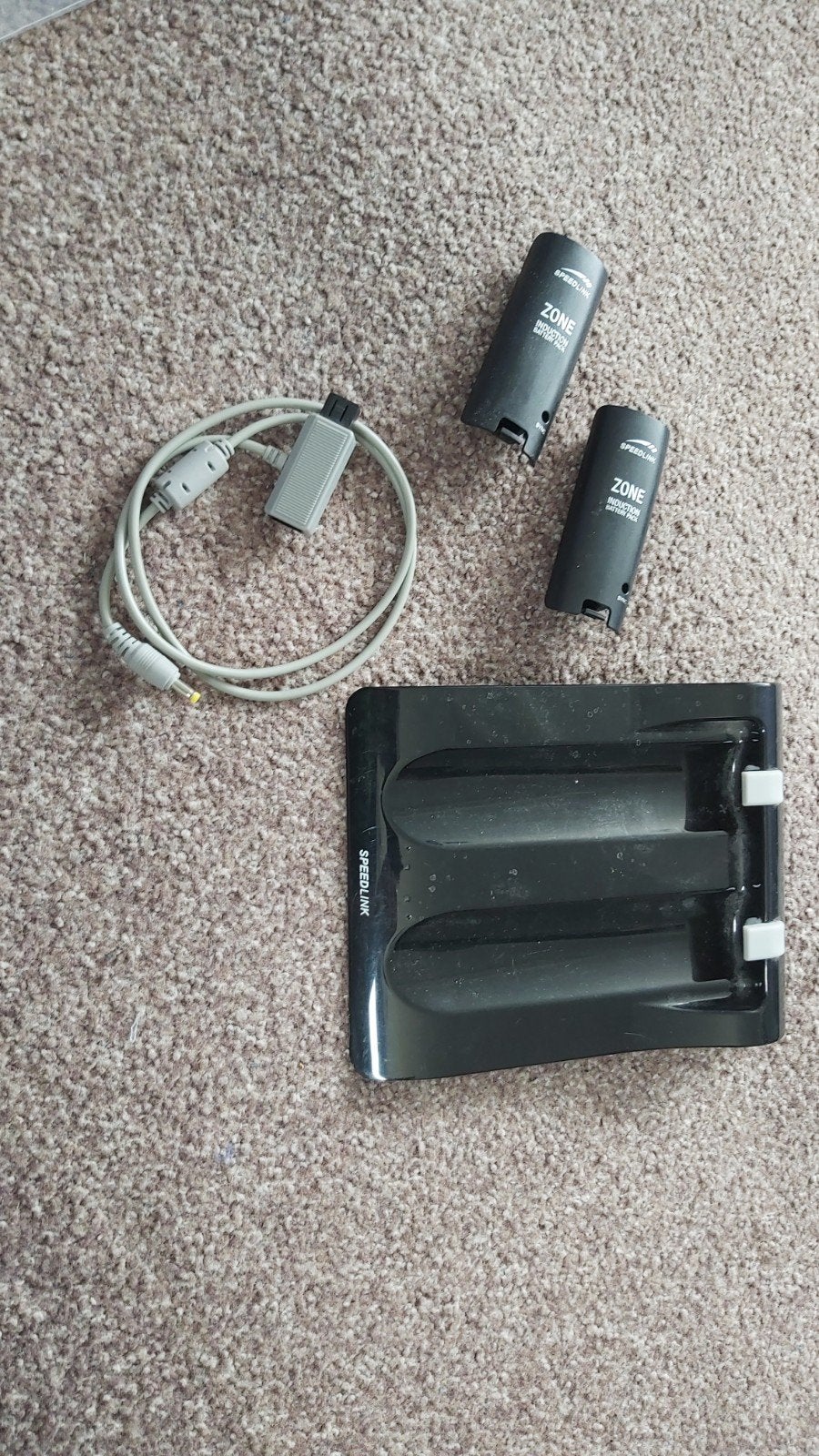 Wii oplader met 2 accu's voor de wii zwart met aansluitkabel, Spelcomputers en Games, Ophalen of Verzenden, Zo goed als nieuw