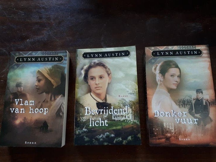 Serie L.Austin: Donker vuur, Bevrijdend licht, Vlam v hoop, Ophalen of Verzenden, Gelezen, Lynn Austin