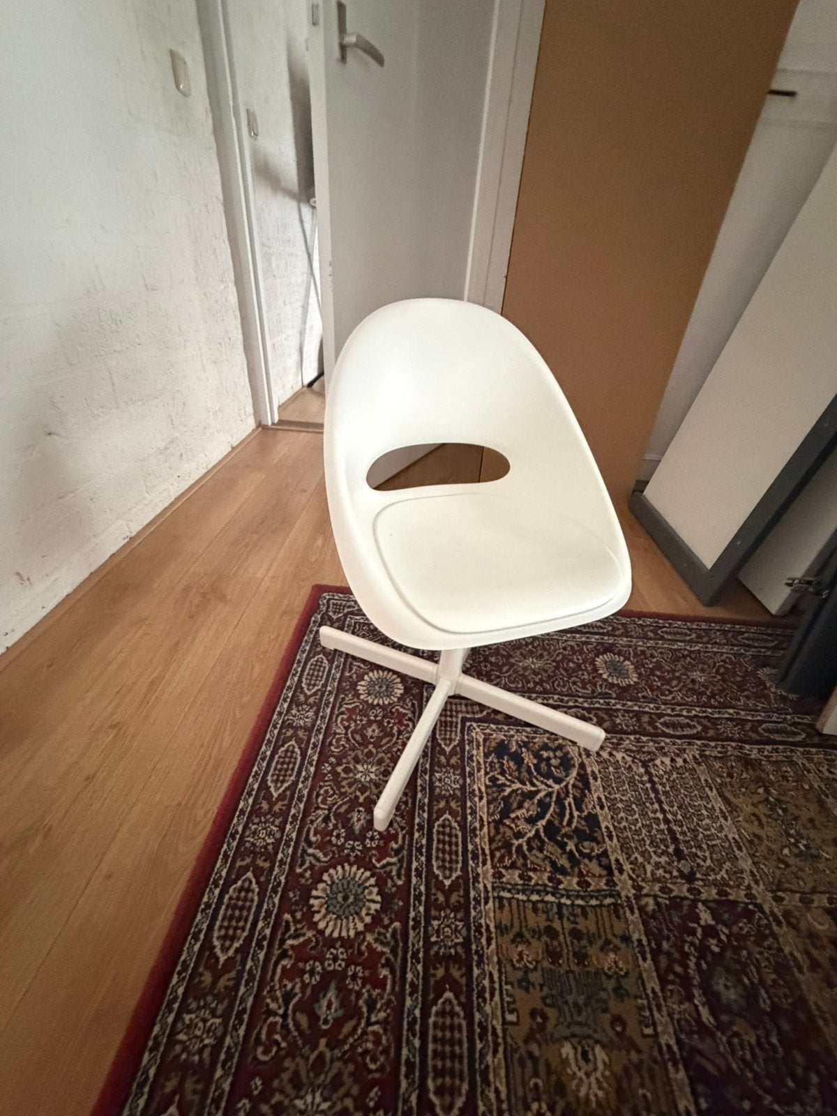 Bureaustoel kind Loberget, Huis en Inrichting, Bureaustoelen, Ophalen, Zo goed als nieuw, Zwart