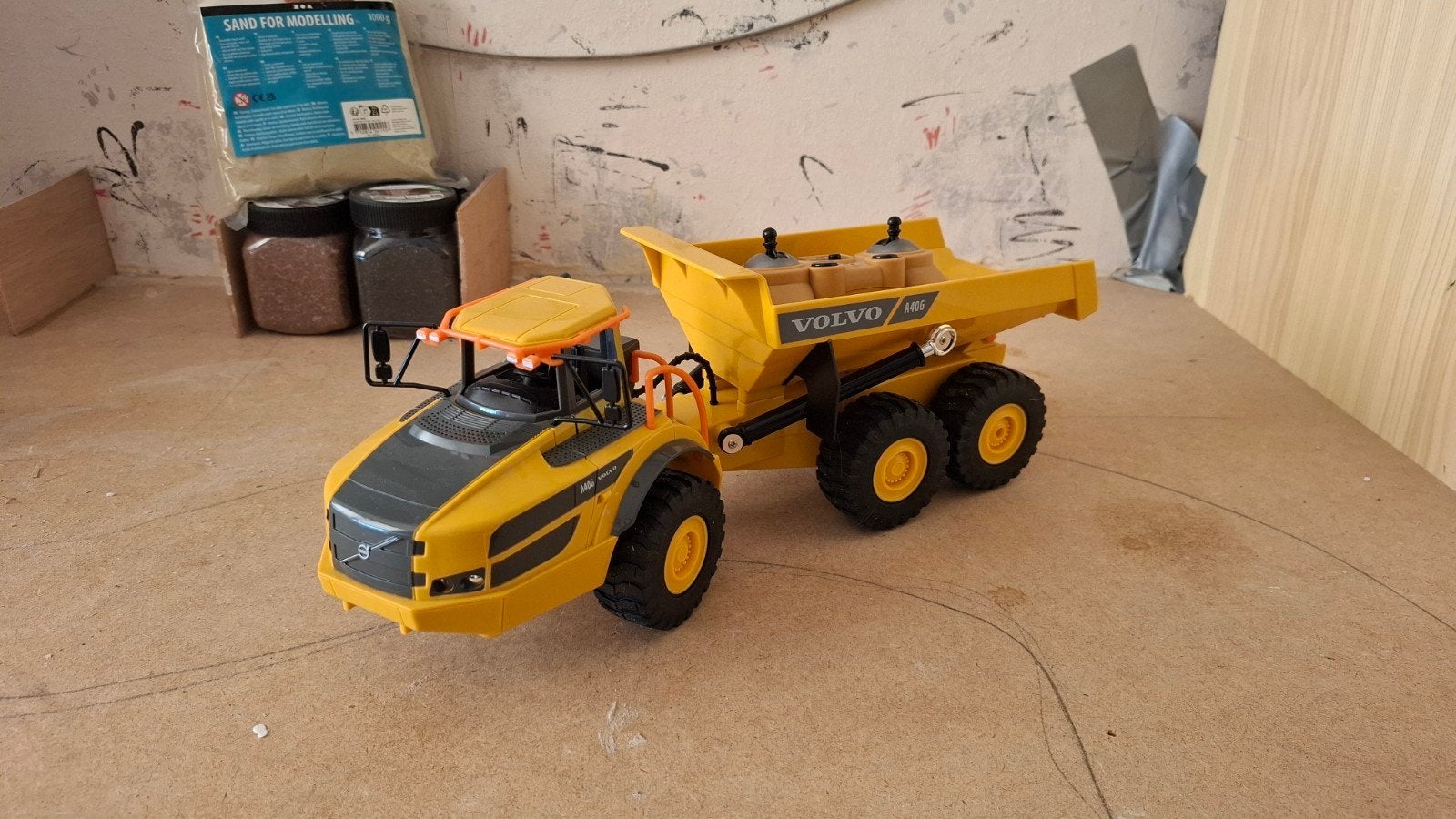 Volvo RC Dumper A60H - Afstandsbestuurbare Kiepwagen, Elektro, Auto offroad, Ophalen of Verzenden, Zo goed als nieuw