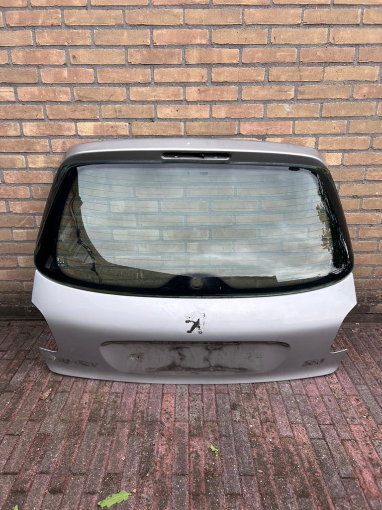 Peugeot 206 kofferbak klep met kabelboom, Ophalen, Gebruikt, Achterklep, Achter