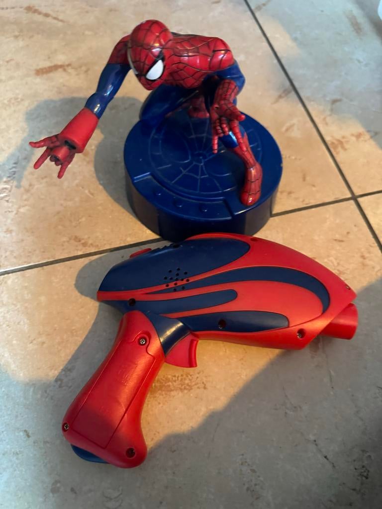 Spiderman actiefiguur met blaster speelgoedset, Ophalen of Verzenden, Zo goed als nieuw