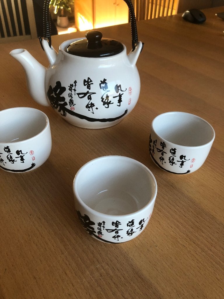 Te koop mooi theesetje.(nieuw)., Nieuw, Ophalen of Verzenden, Overige stijlen, Aardewerk