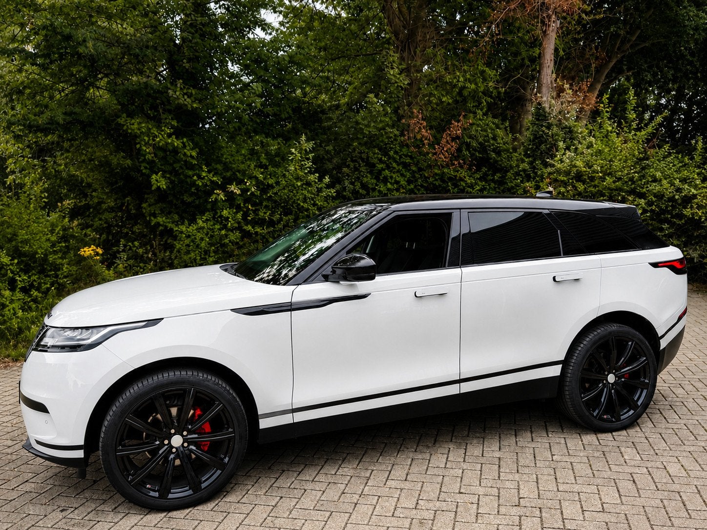 Land Rover Range Rover Velar 2.0 P250 Turbo AWD Luxe Model!, Auto's, Land Rover, Gebruikt, Euro 6, 4 cilinders, Range Rover Velar