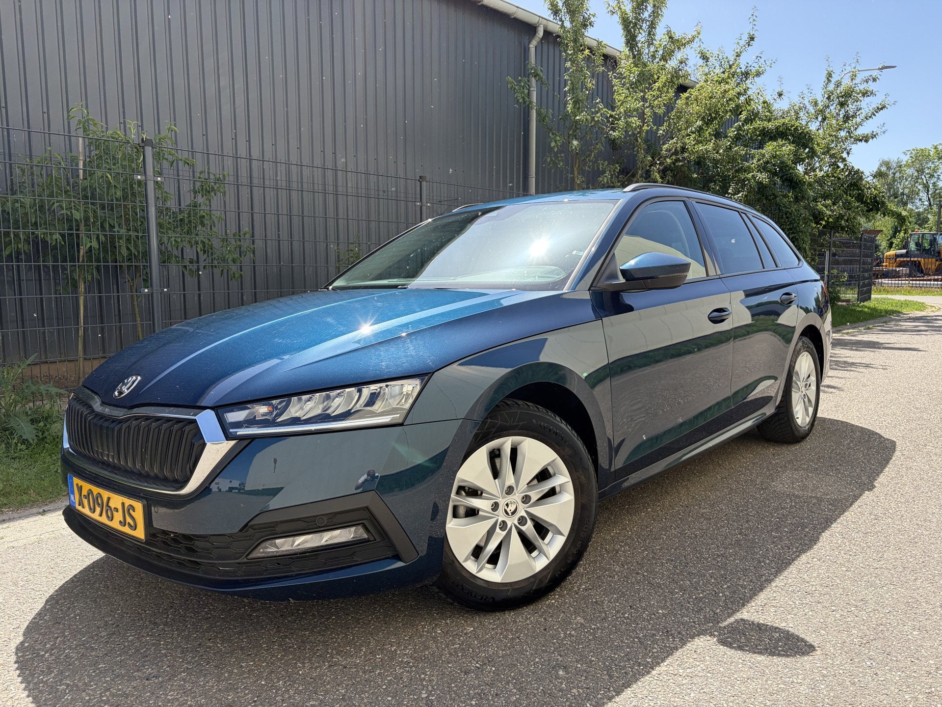 Skoda Octavia Combi 1.0 e-TSI Business Edition / AUTOMAAT /, Gebruikt, Euro 6, Blauw, Origineel Nederlands