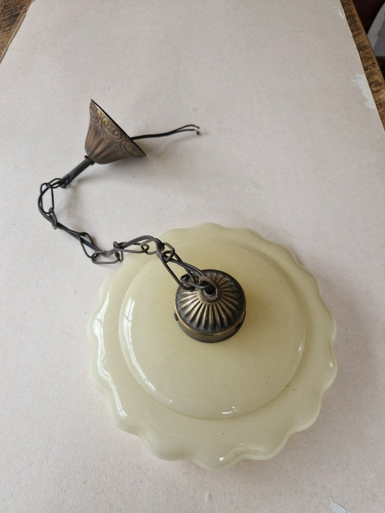 Vintage hanglamp van crèmekleurig melkglas., Ophalen of Verzenden, Zo goed als nieuw, Glas, E27 (groot)