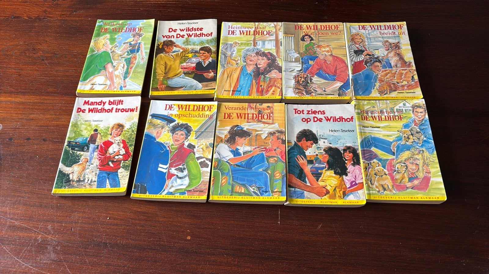Serie compleet De wildhof helen taselaar 10 stuks vintage, Boeken, Ophalen of Verzenden, Gelezen, Fictie