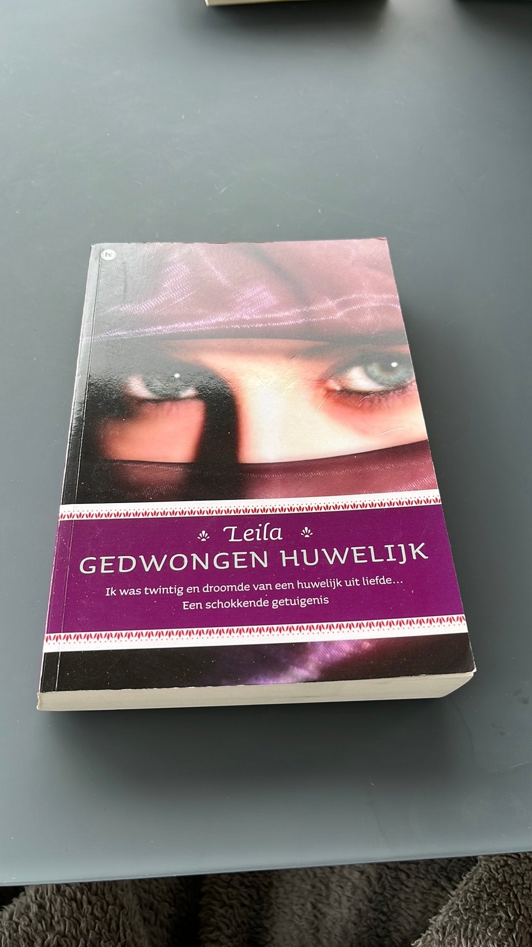 Leila - Gedwongen Huwelijk, Ophalen of Verzenden, Zo goed als nieuw