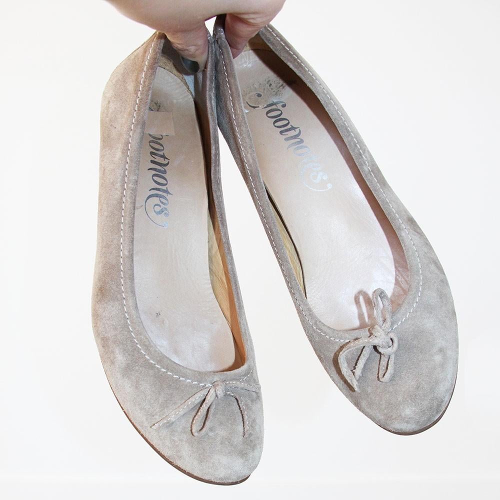 Mooie Suede Footnotes Pumps -s13 (Maat 38) € 45,-, Kleding | Dames, Schoenen, Pumps, Overige kleuren, Ophalen of Verzenden, Zo goed als nieuw