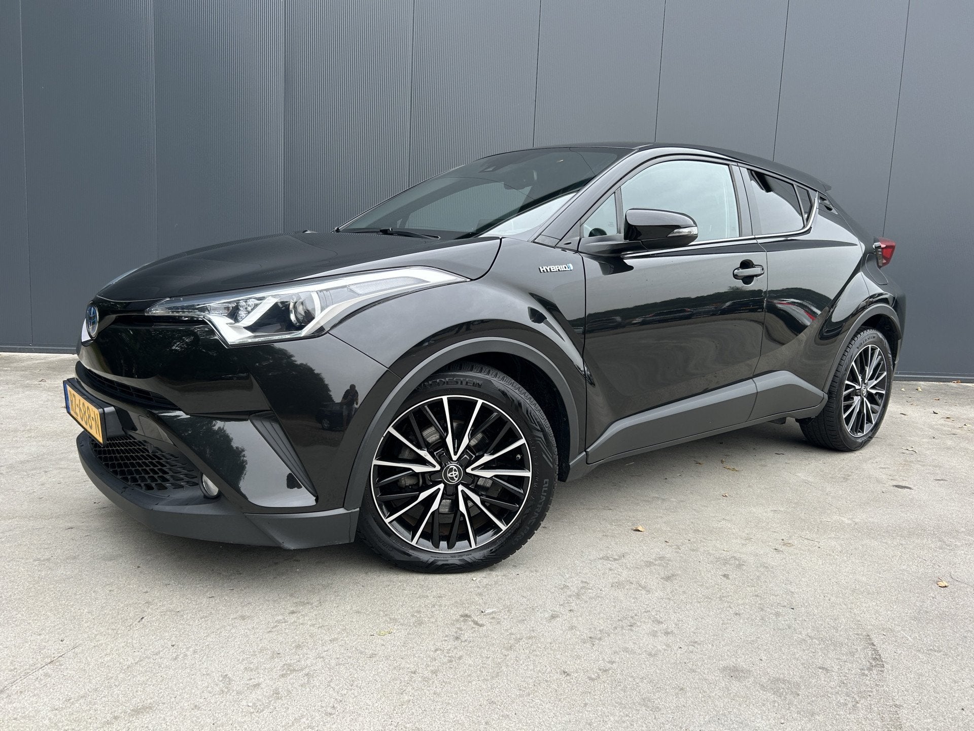 Toyota C-HR 1.8 Hybrid Dynamic ADAPT CRUISE TREKHAAK CAMERA, Auto's, Dealer onderhouden, Euro 6, 4 cilinders, Zwart