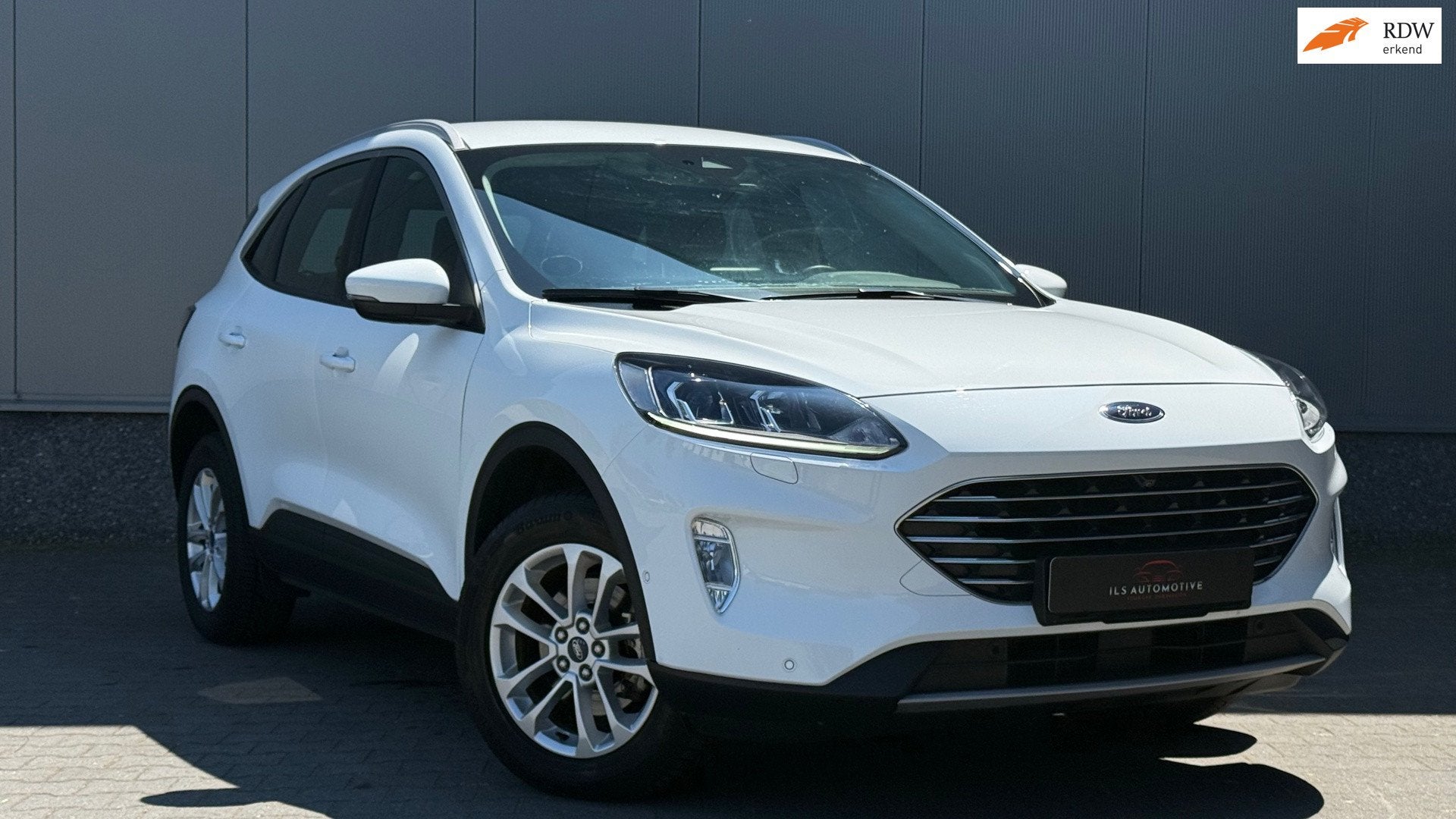 Ford Kuga PHEV Titanium 225PK | ACC | Camera | Full Option, Auto's, Stof, Gebruikt, Zwart, 4 cilinders