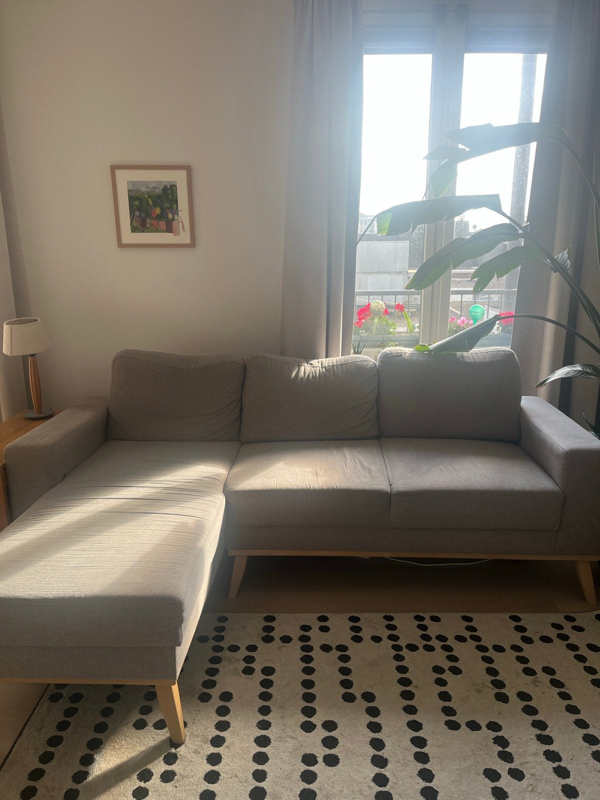JYSK HELLERUP Hoekbank met chaise longue - Beige, Huis en Inrichting, Banken | Bankstellen, Gebruikt, Hoekbank, Driepersoons, 200 tot 250 cm