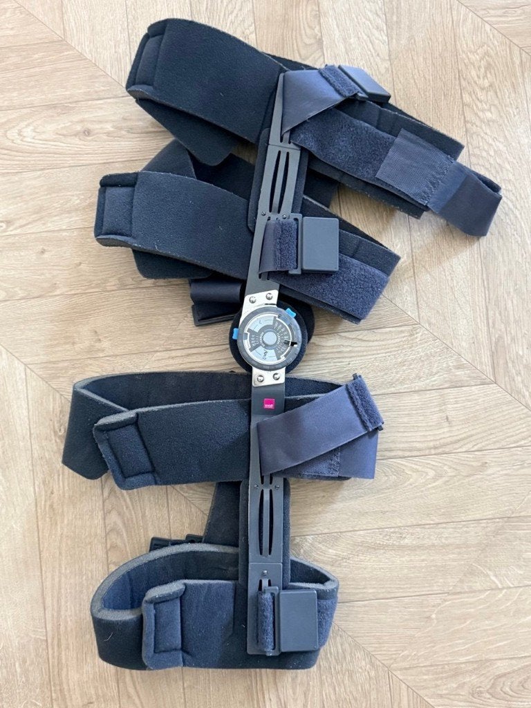Medi ROM cool 57cm knee brace, Ophalen of Verzenden, Gebruikt