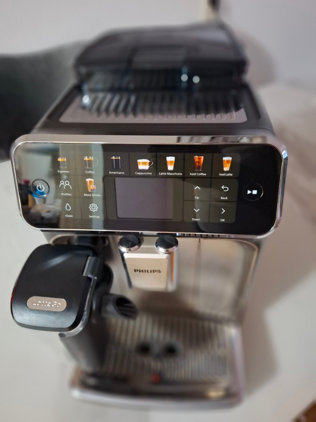 Philips koffiemachine EP5547/90, Witgoed en Apparatuur, Koffiezetapparaten, Ophalen, Espresso apparaat, 10 kopjes of meer, Zo goed als nieuw