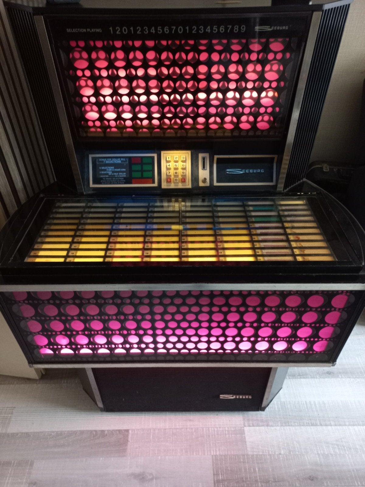 Seeburg SPS160 Jukebox met honderden singles, Gebruikt, 1970 tot heden, Seeburg, Ophalen