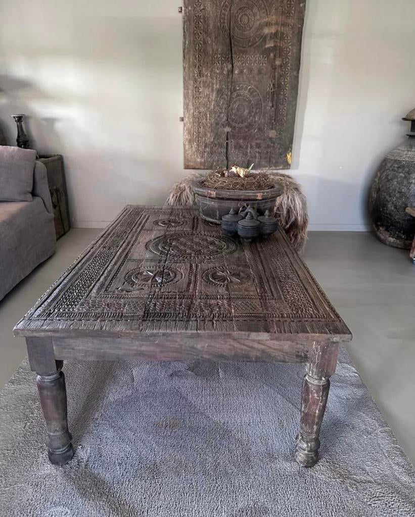 Unieke salontafel met houtsnijwerk, Antiek en Kunst, Ophalen