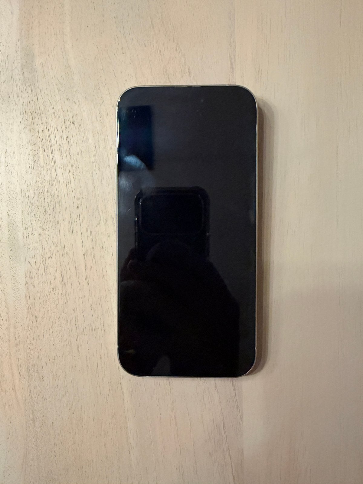 Foto 3 van Apple iPhone 15 Pro 256GB natural titanium