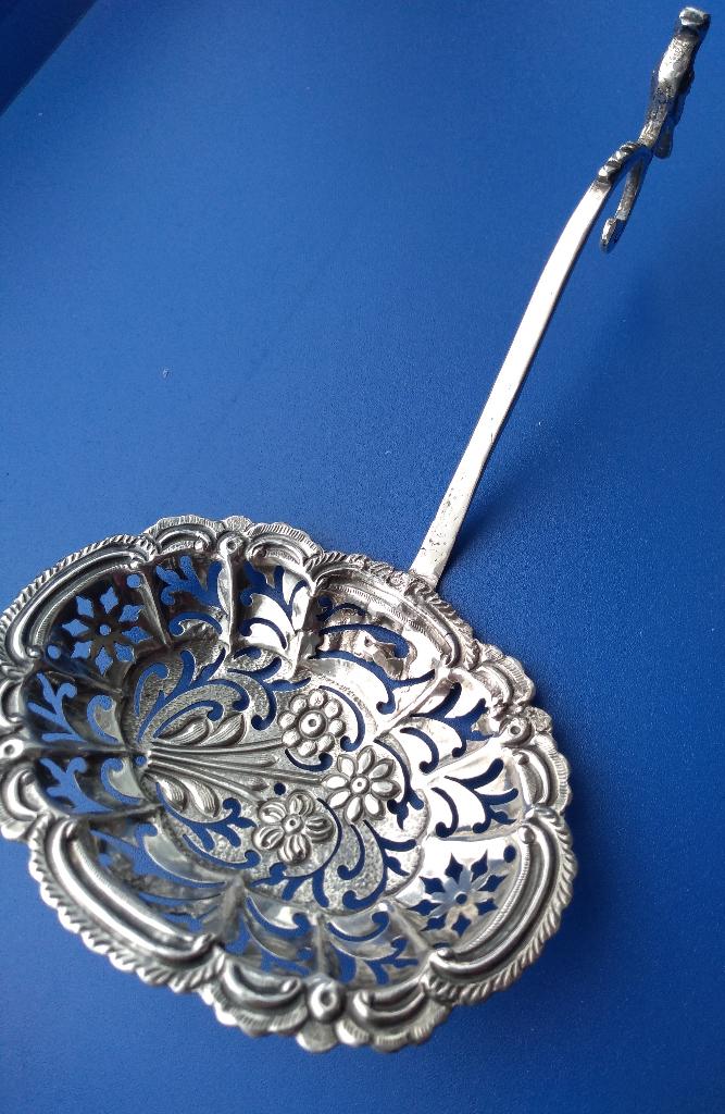 Zilveren suiker strooier antiek 1797 met vogel, Verzenden, Zilver